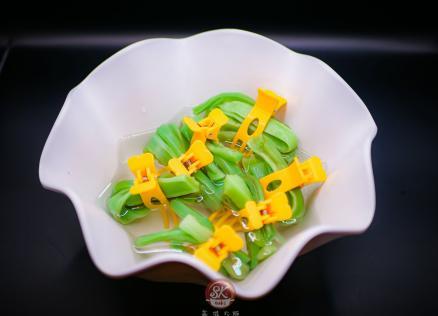 ผักก๋งฉ่าย (ผักกรอบ) — เมนูผักสด 蔬菜 จากเมนู SKsuki