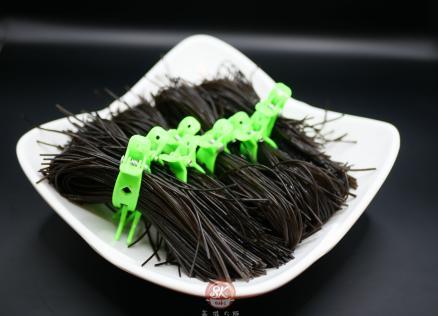 เส้นดำรากเฟิร์น — เมนูเส้น 面条 จากเมนู SKsuki